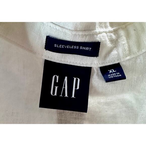GAP White Sleeveless Button Down Shirt - Picture 3 of 5